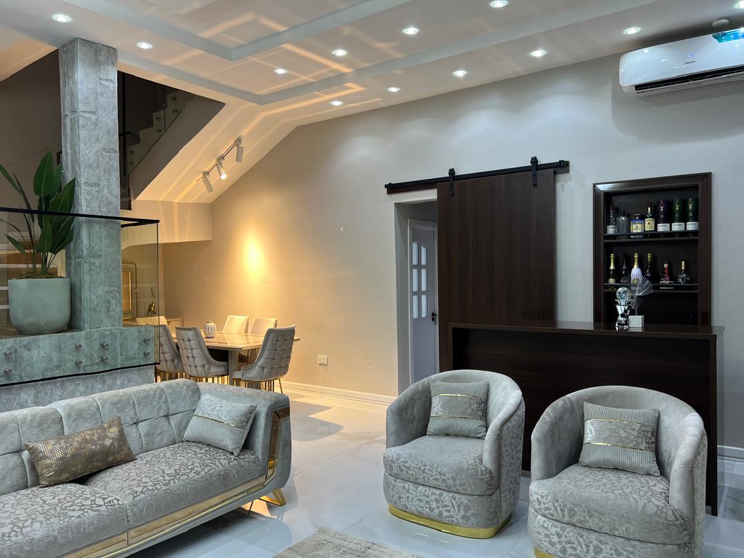 Elegant Living room design by FNL Designs